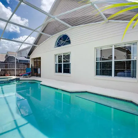 Relaxing Davenport Escape With Pool Villa